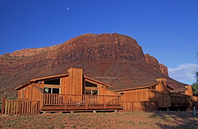 001 moab, red cliffs adventure lodge.JPG